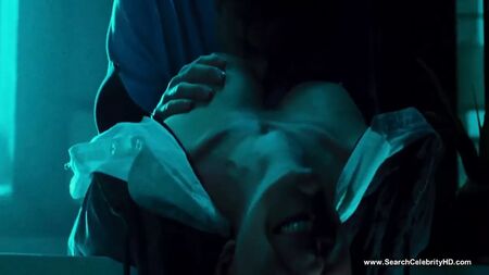 Madeline Zima'nın Çıplak ve Seksi Sahneleri - HD