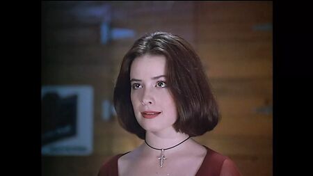 Holly Marie Combs, "A Reason to Believe" filminde çıplak