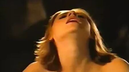 Sarah Michelle Gellar - seksi koleksiyon