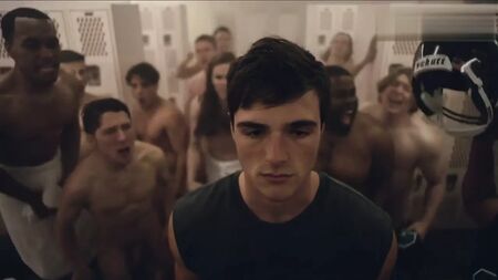 Euphoria-01x02'den Cloakroom'da kocaman penis