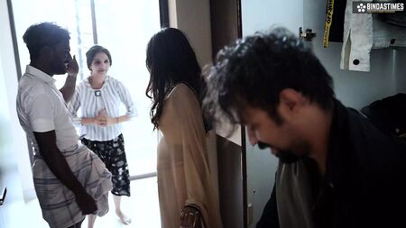 DESI HİNT PORNO YILDIZLARI: SAHNE ARKASINDA GERÇEK KEDİ KAVGASI, BTS'DEN SERT SEKS FİLMİNE DÖNÜŞÜYOR