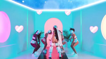 Doja Cat'in "Like That" Şarkısı İçin PMV Derlemesi