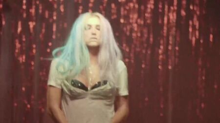 Ke$ha - Dirty Love (Süper Açık)