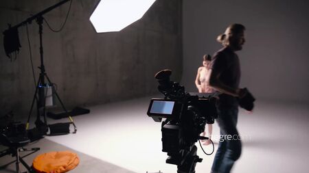 Leona - Çıplak Fotoğrafçılığın Sanatı