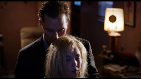 Juno Temple ve Gina Gershon, Killer Joe filminde çıplak