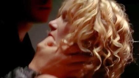 Christina Applegate'in ScandalPlanet.Com'daki Seks Sahnesi