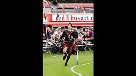 Kilt Giyen Erkekler Slayt Gösterisi