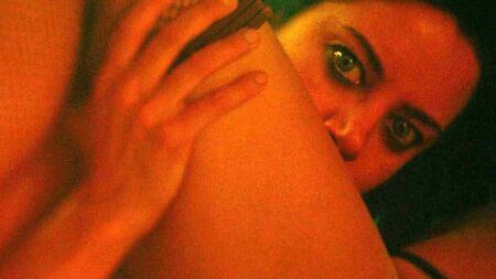 Aubrey Plaza ve Vanessa Dubasso'nun Lezbiyen Sahnesi - ScandalPlanet