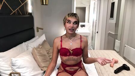 Angel Jules X - Çek Femboy, 33 cm'lik Penisle Sikişiyor ve Boşalıyor