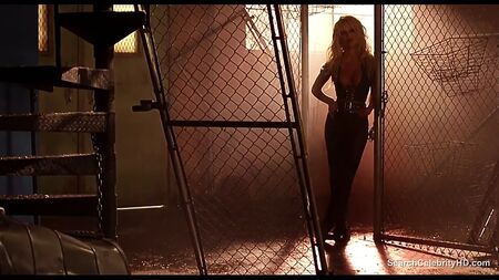 Pamela Anderson çıplak - Barb Wire