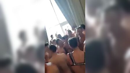 Eşcinsel kruvaziyer seks partisi
