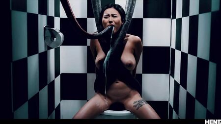 Gerçek Hayat Hentai - Rae Lil Black'in ağzına sertçe girip çıkılıyor ve içine bolca boşalıyor