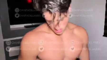 Daniel Padilla seks yaparken