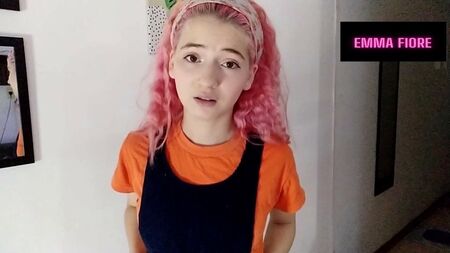 Bebek bakıcısı aletimi yalıyor ve ben ağzına boşalıyorum (POV)