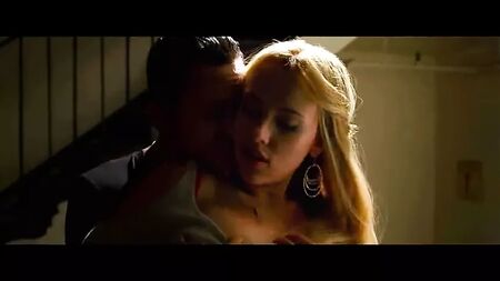 Scarlett Johansson'un ateşli seks sahnesi