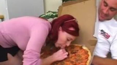 Süper Seksi MILF Nessa