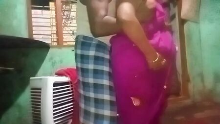 Tamil teyzenin göğüsleri, sütü ve işemesi; gerçek kocası