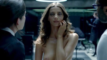 Angela Sarafyan’ın Westworld’deki Çıplak Lezbiyen Sahneleri – ScandalPlanet