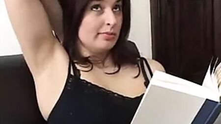 Terli koltuk altlarını yalamak