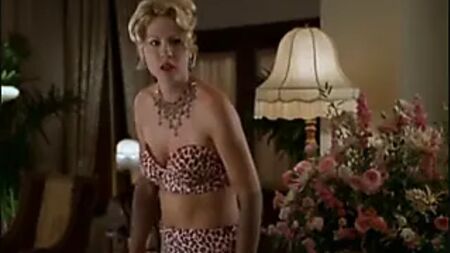 Jenna Elfman - Krippendorf Ailesi