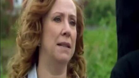 Melanie Hill Seksi Milf