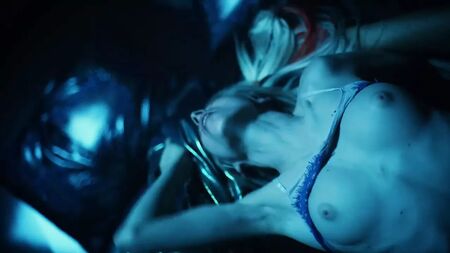 Hunter Schafer - Euphoria 1. Sezon 7. Bölüm (2019)