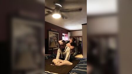 Heteroseksüel, evli, kimliğini gizleyen biriyle birlikte oldum, içime boşaldı