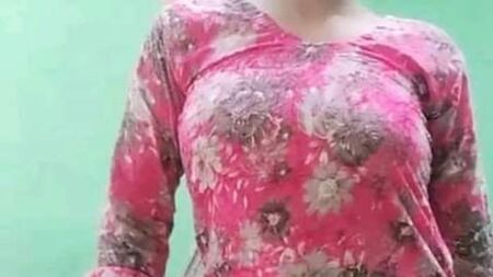 Bu sabah kızın amını görünce boşaldım, sonra da keyif aldım