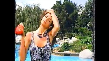 Kirstie Alley'nin Mayo ve Üstsüz Fotoğrafları