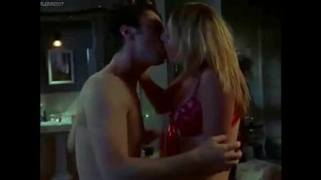 Sarah Chalke'nin Scrubs'taki Aşk Sahnesi