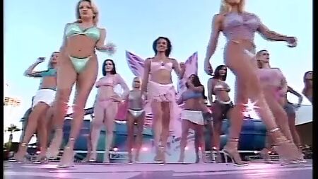 Playboy Wet & Wild Canlı! Sahne Arkası Geçiş Kartı