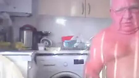 Büyükbaba Bull'un Okşamaları ve Yalamaları