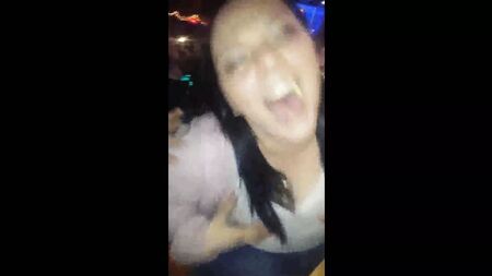 orgazm yaşatmak için hipnotize edilmiş