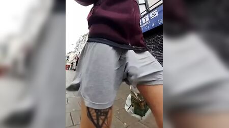 Rüzgarlı havalarda mutlaka iç çamaşırını giy, dışarıda büyük bir şişkinlik oluşur