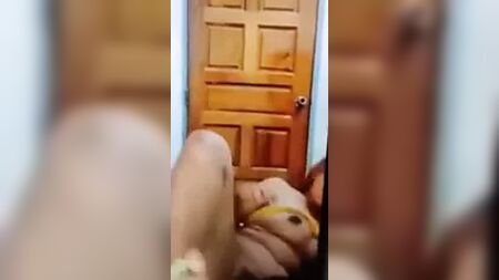 Myanmarlı seksi manken kız