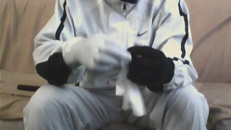 Balaclava, Lateks Eldivenler ve Nike Eşofman