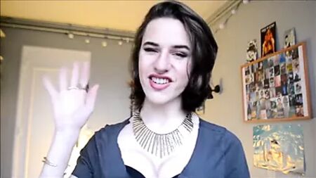 Büyüleyici Crossdresser Galice'in Makyaj Rehberi ve Şirin Kıyafeti
