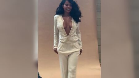Sanaa Lathan'ın çekici kamera arkası görüntüleri!!!! 2019