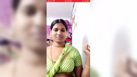 Tamilli seksi aile kızı striptiz videosu