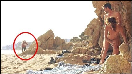 Bir çift, plajda seks yaparken yakalandı