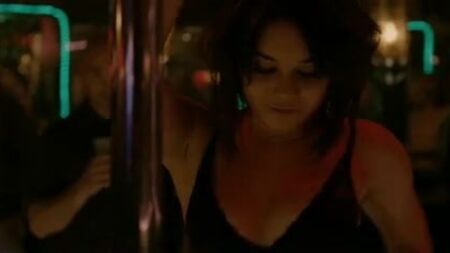Vanessa Hudgens - Donmuş Toprak 02
