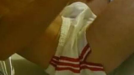 Adidas Naylon Saten Şort, Beyaz, Kırmızı Çizgili (Islak)