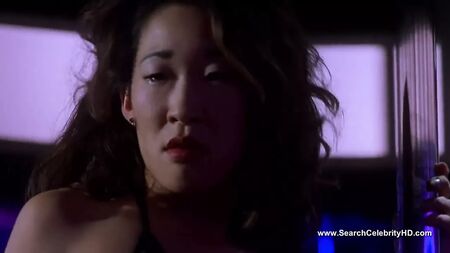 Sandra Oh çıplak - Blue Iguana'da Dans - HD