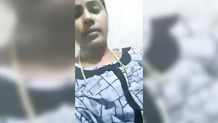 Tamil teyzenin göğüsleri ve amcığı