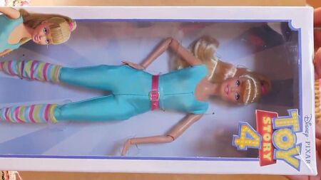 Barbie Toy Story 4 Kutu Açma Videosu - Üzerine işiyorum