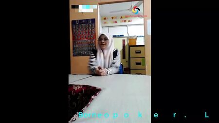 ÖĞRETMENLER ÇIPLAK OLMAYI SEVİYOR