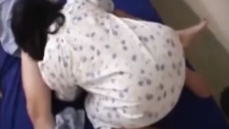 Japon BBW: Olgun anne ve oğlu değil