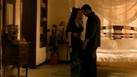 Kangana Ranaut (Shoot out at Wadala) ateşli sahnesi