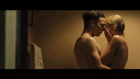 Margot Robbie, Dreamland, Çıplak Seks Sahnesi