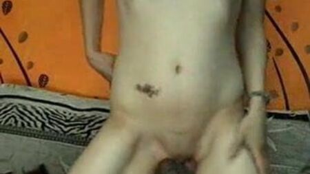 Romanyalı anal şov: Ramona